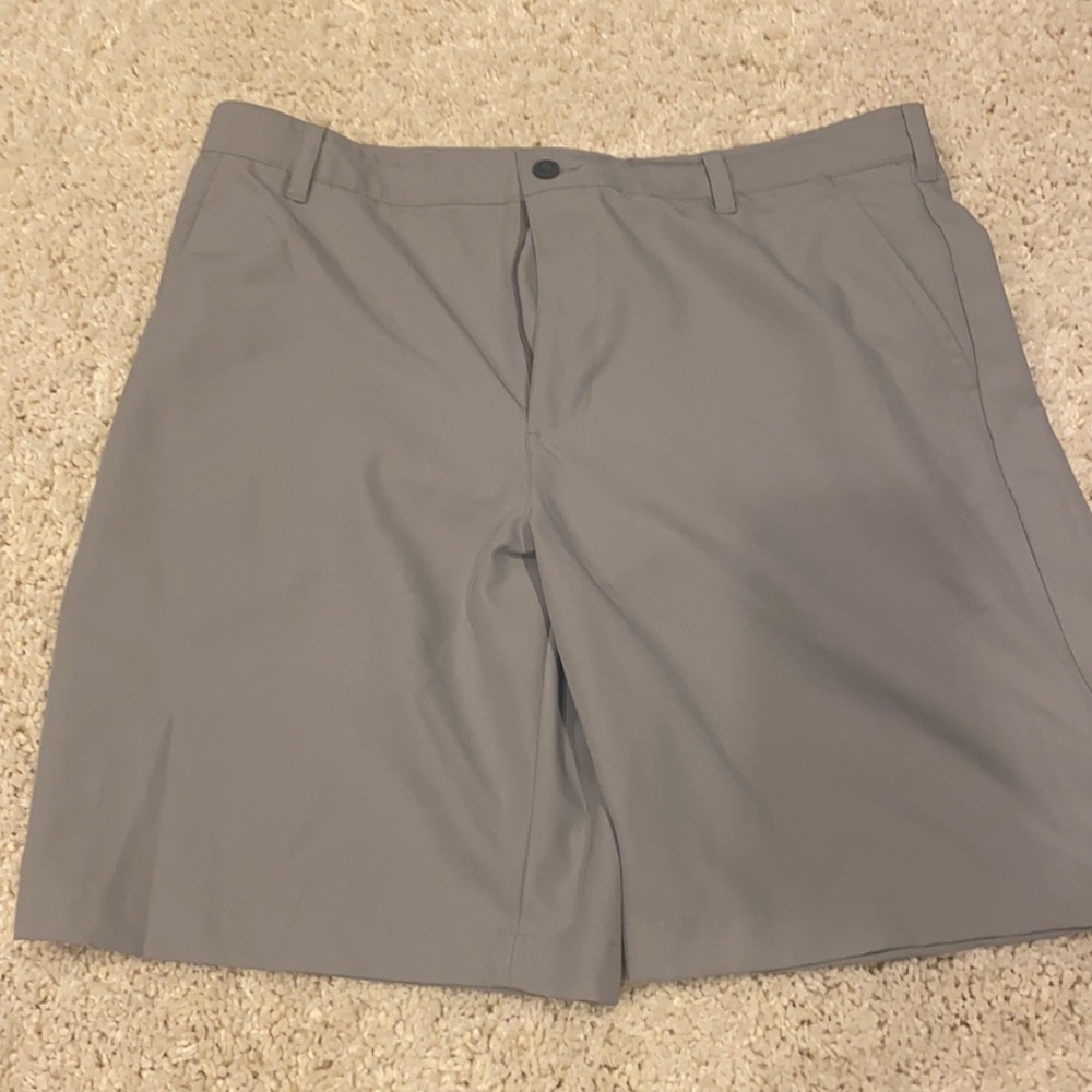 Izod men’s golf shirts worn once